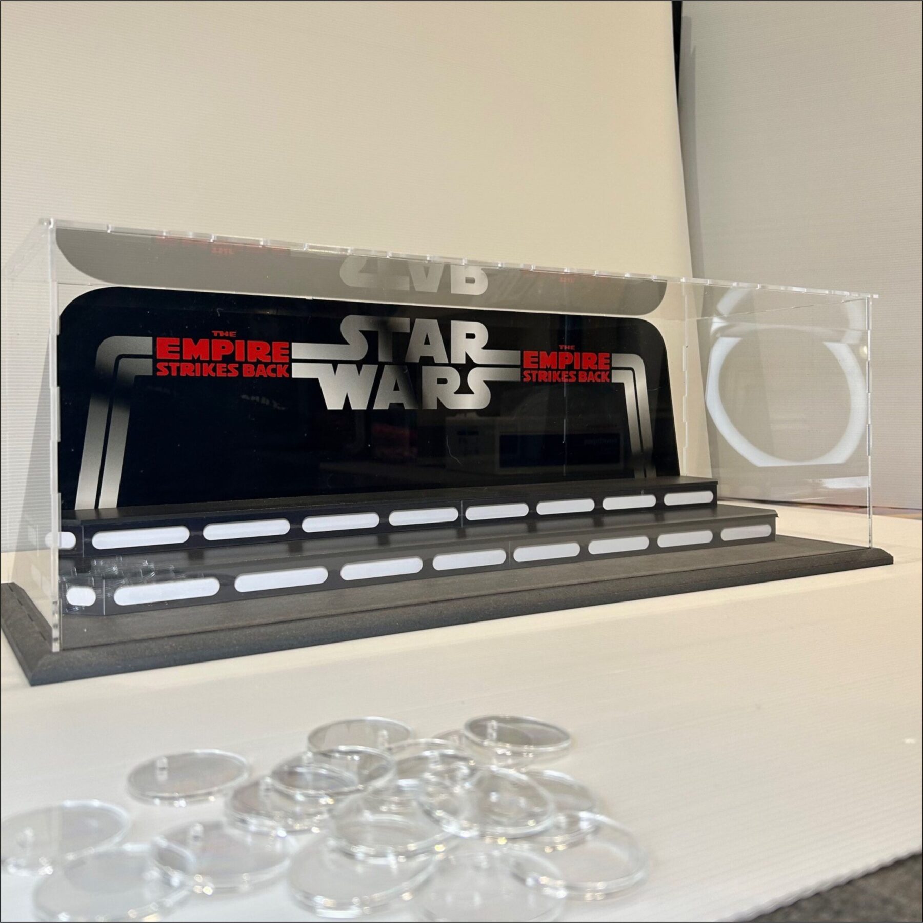 Double Tier Figure Display